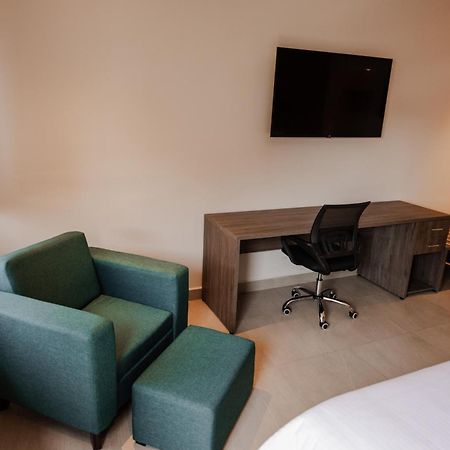 Hotel Centria Монтерей Екстериор снимка