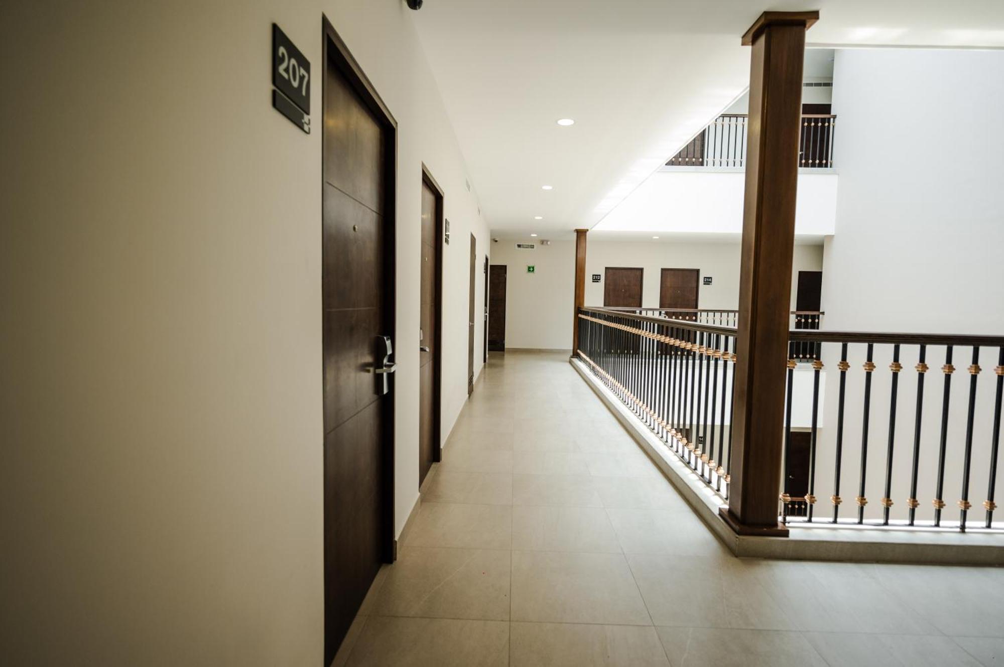 Hotel Centria Монтерей Екстериор снимка