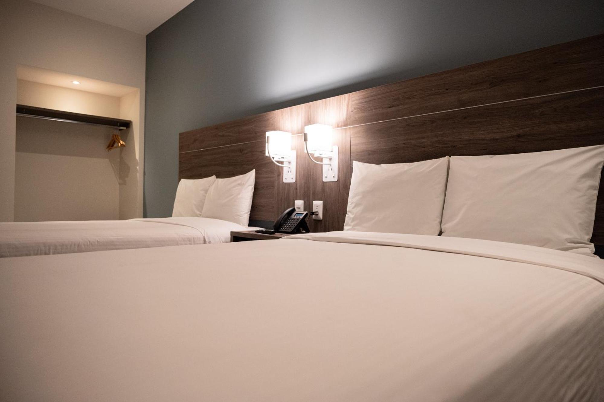 Hotel Centria Монтерей Екстериор снимка